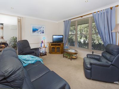 2 Porter Avenue, Mount Warrigal