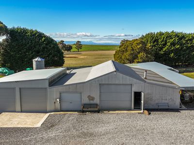 785 Elphinstone Road, Cressy