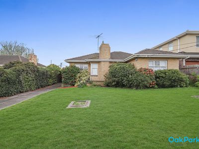 4 Charlotte Street, Oak Park