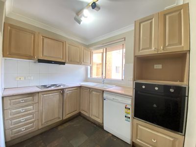 2 / 5-9 Mowle Street, Westmead