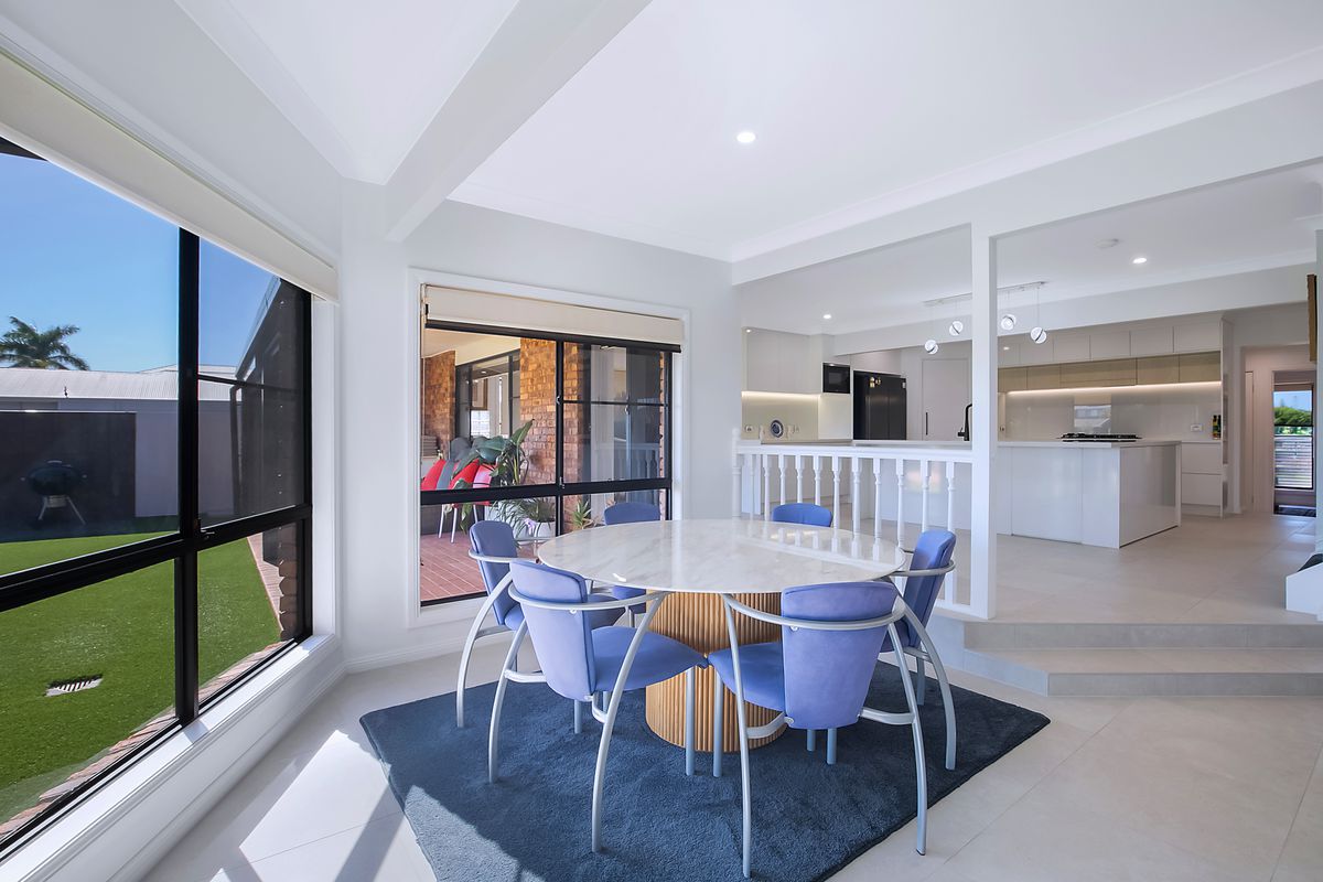 6 Sternlight Court, Raby Bay