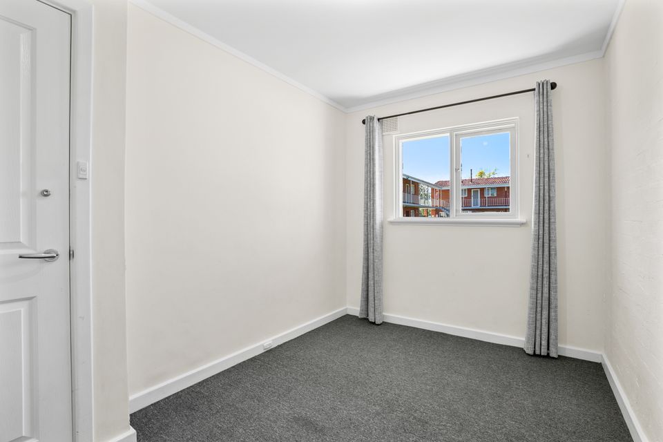 2 / 15 Corvus Place, Rockingham