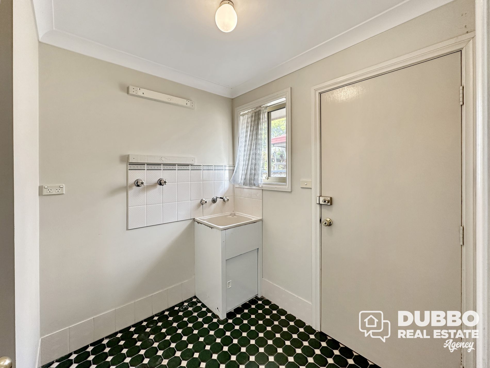 16 Kingfisher Street, Dubbo