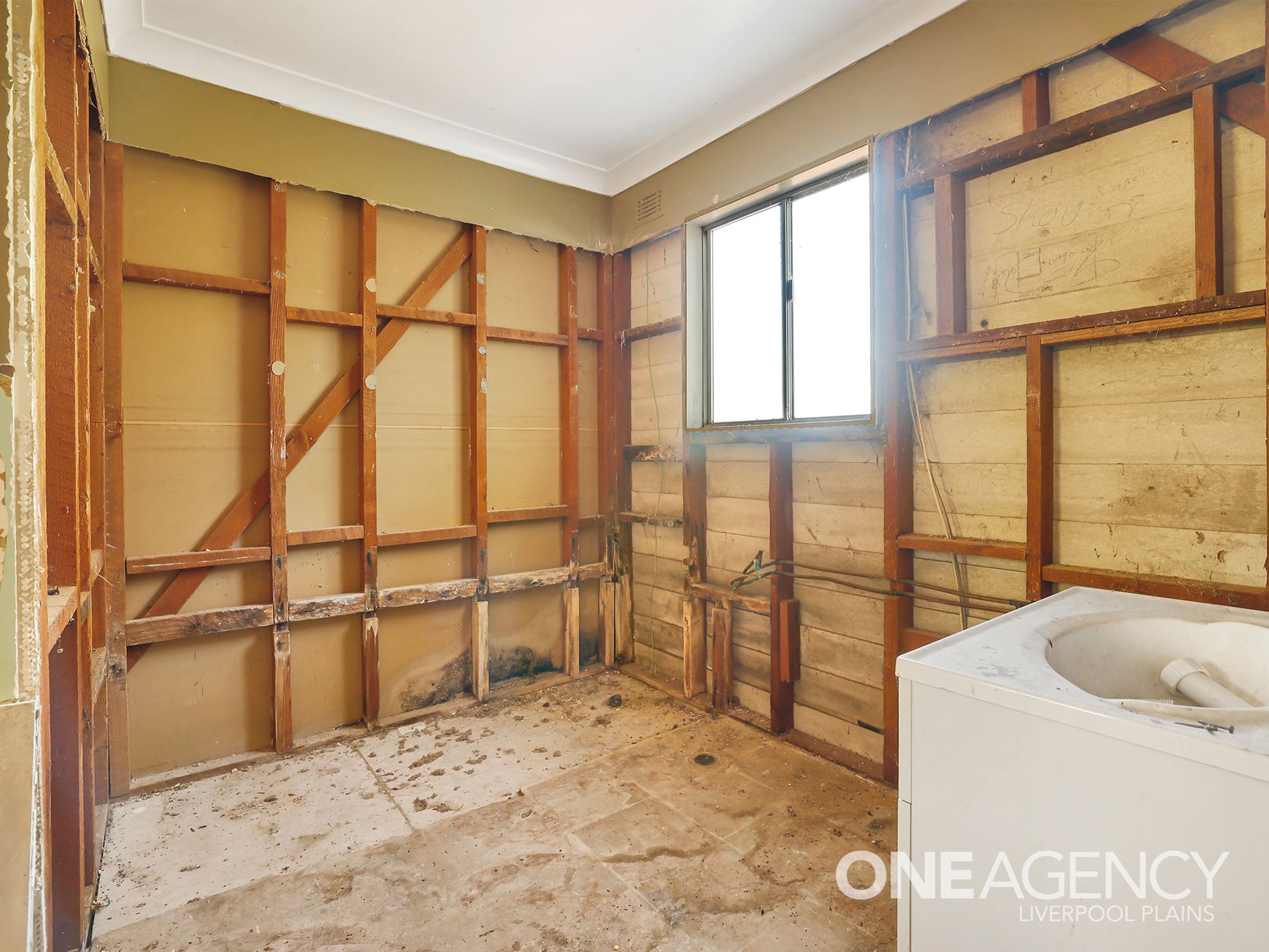 36 Centre Street, Quirindi One Agency Liverpool Plains