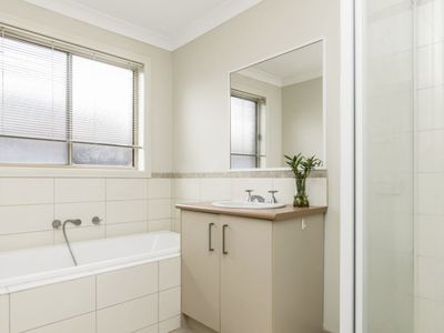 37 Dargy amble, Point Cook