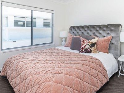 13 Santa Monica Boulevard, Hope Island