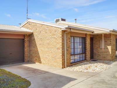 2 / 5 Pynsent Street, Horsham