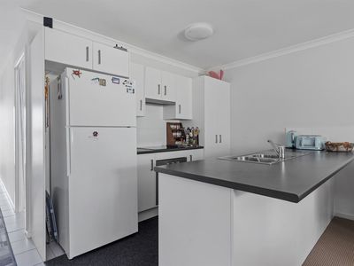 35 & 35a Gemini Way, Narrawallee