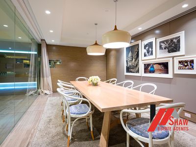 2D / 8 Waterside Place, Docklands
