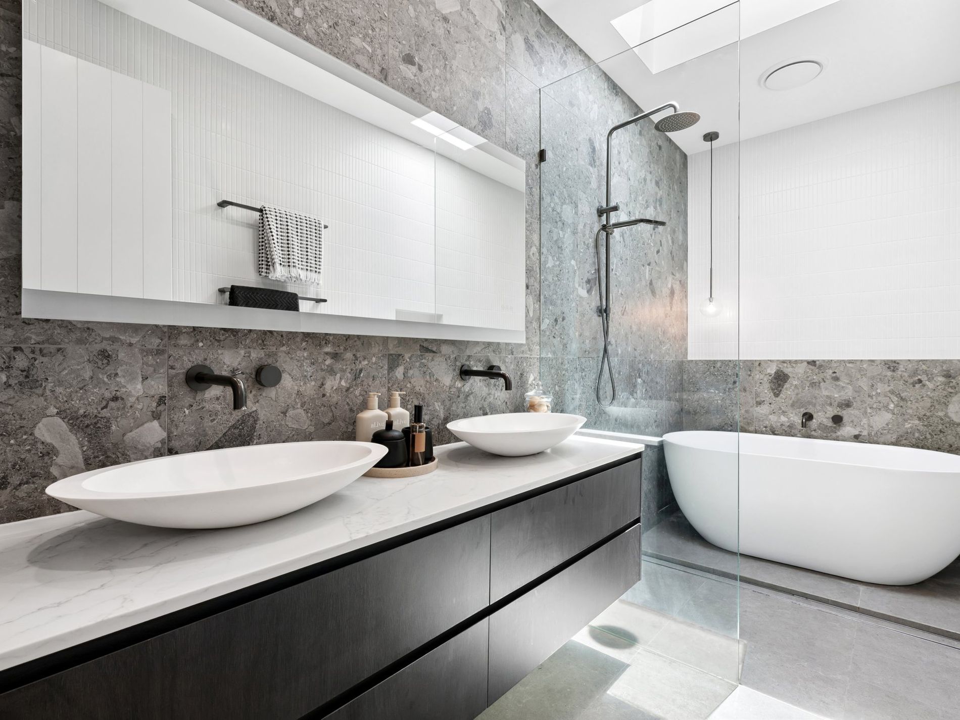 2 / 1A Palkana Drive, Warana