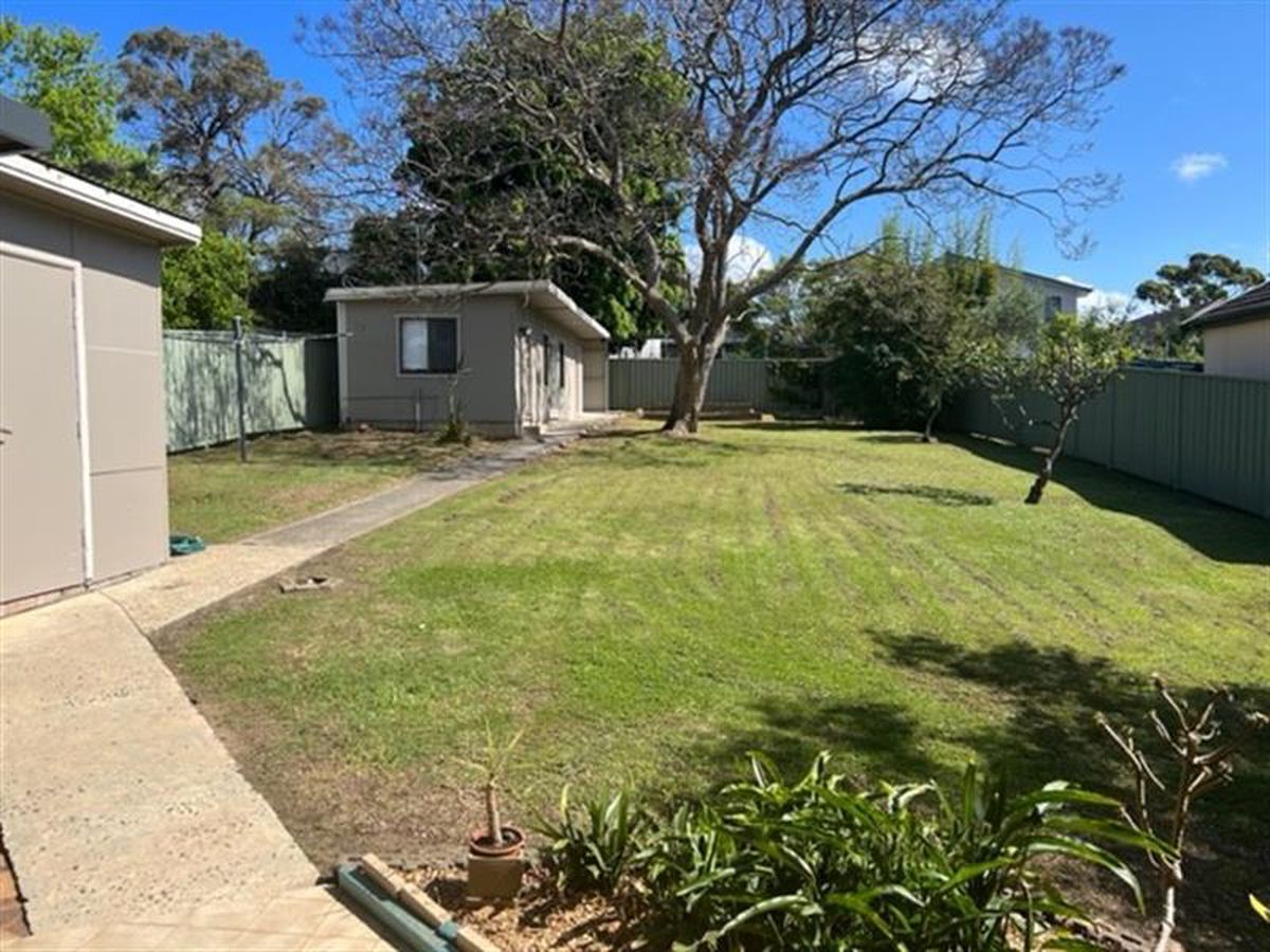 12 & 12A Fourth Avenue, Loftus