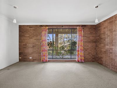 27 Torquay Drive, Lake Tabourie