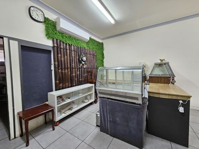 Take Away Restaurant 