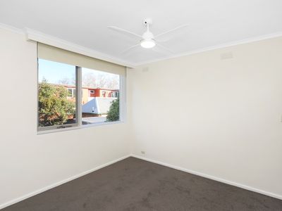 18 / 60 Farnham Street , Flemington