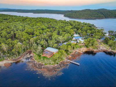 18 The Esplanade, North Arm Cove