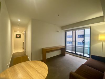 832 / 572 St Kilda Road, Melbourne