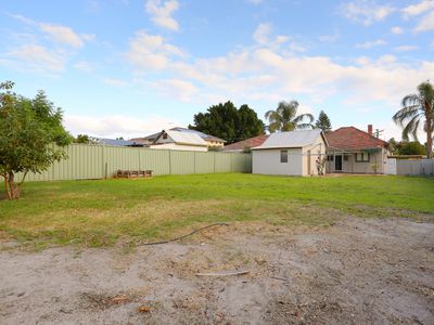 35 Boulder Avenue , Ascot