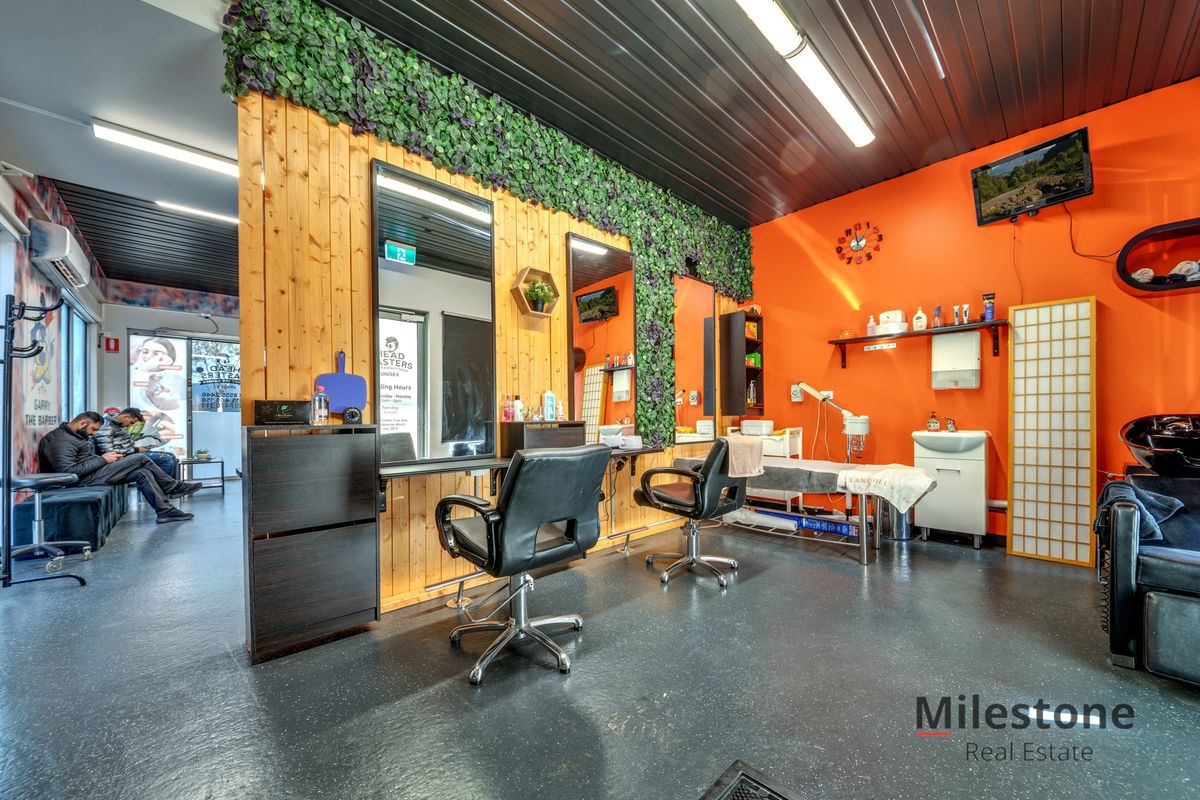 2 / 31 Linden Tree Way, Cranbourne North