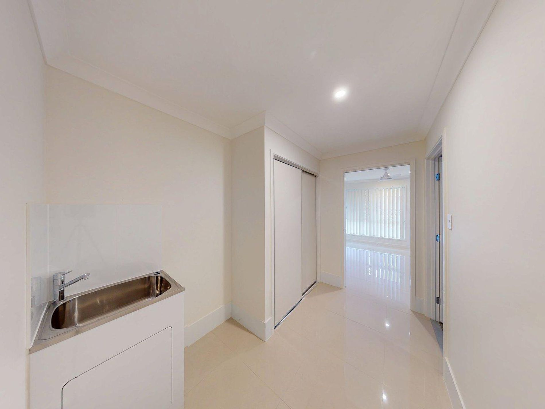 16 Jimna Circuit, White Rock