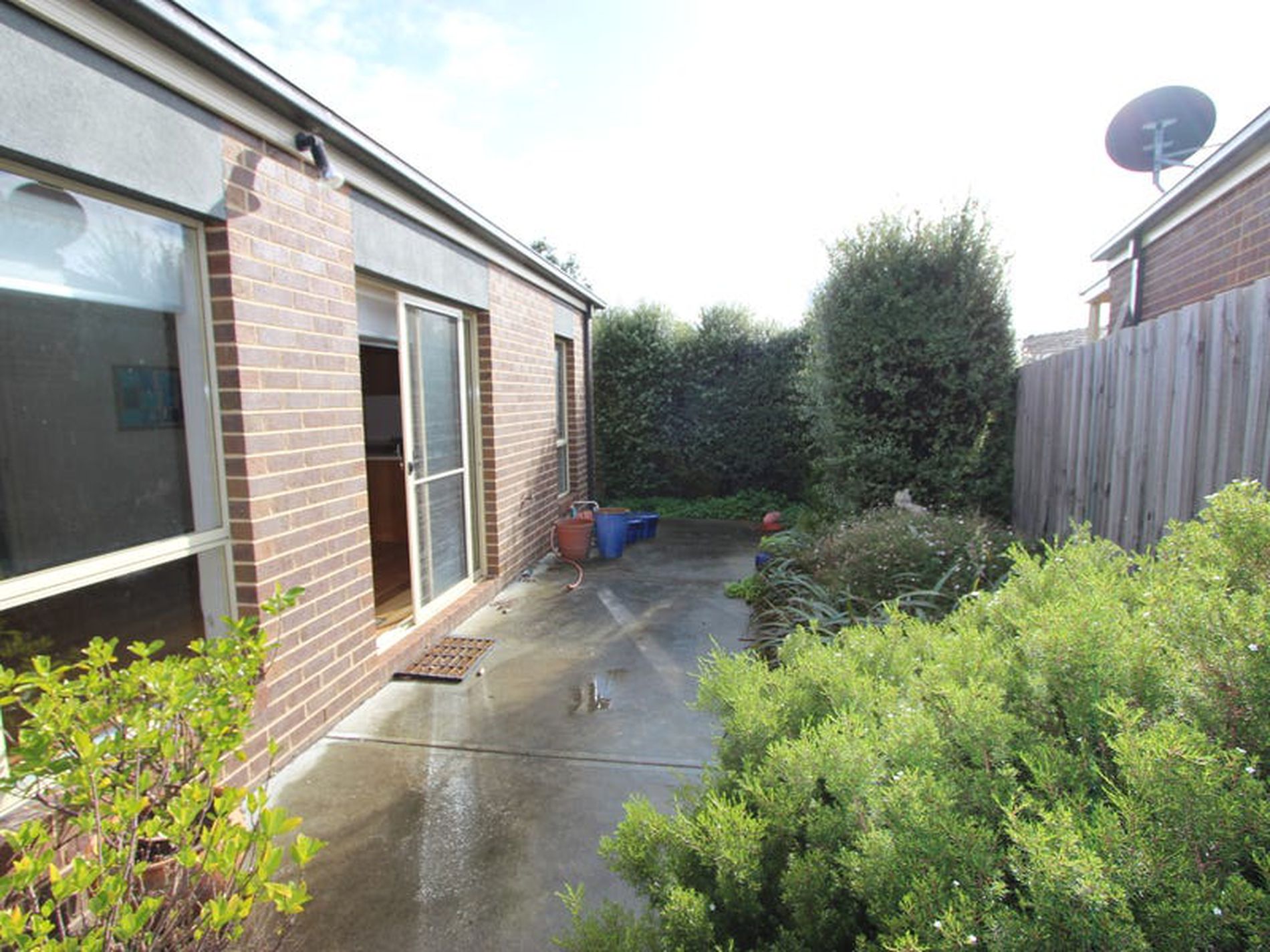 1 / 2 Pickett Crescent, Belmont