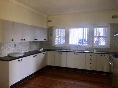 2A Staff Street, Wollongong