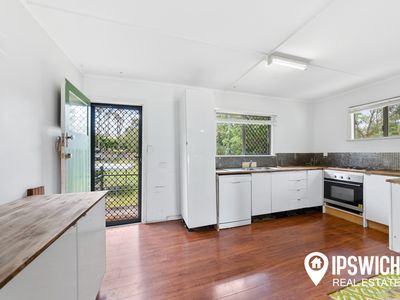 14 Roberts Street, North Ipswich