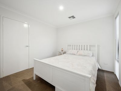 32 Lancaster Loop, Piara Waters