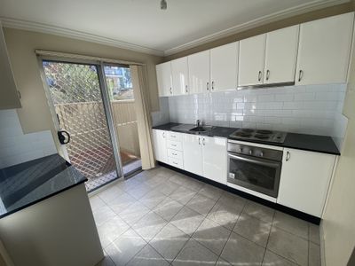 4 / 61 Lachlan Street, Liverpool