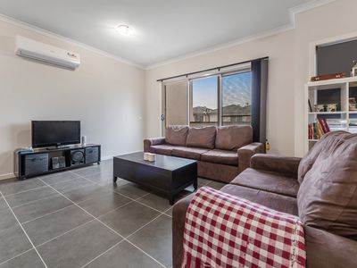 26/64 Escapade Blvd, Craigieburn