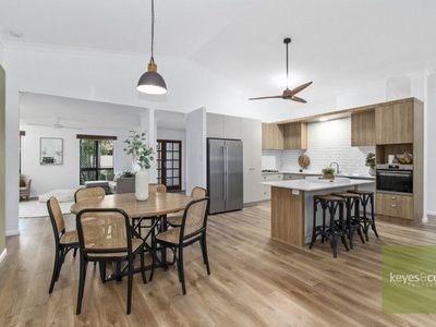 8 Hallett Close, Douglas