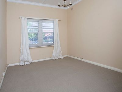 4 Michel Avenue, Plympton