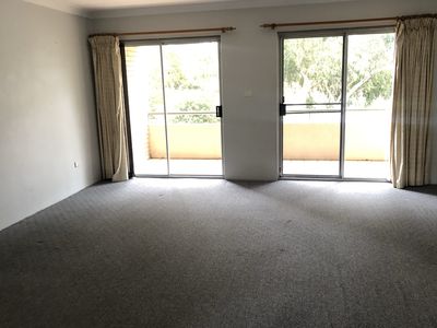 12 / 6 Blackbutt Way, Barrack Heights