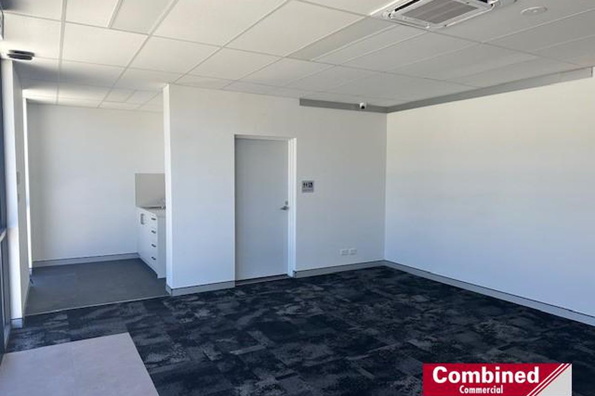 2 / 2 Grazier Way, Gregory Hills