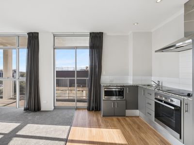 17 / 996 Hay Street, Perth