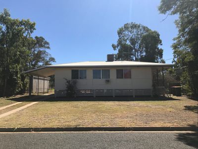 12 Leslie Drive, Moranbah