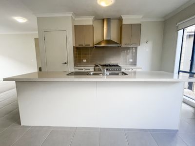 26 Lemon Myrtle Way, Craigieburn