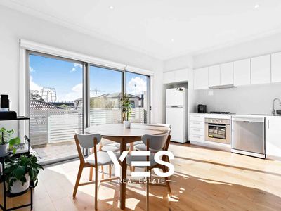 2 / 1 Main Road, Clayton South
