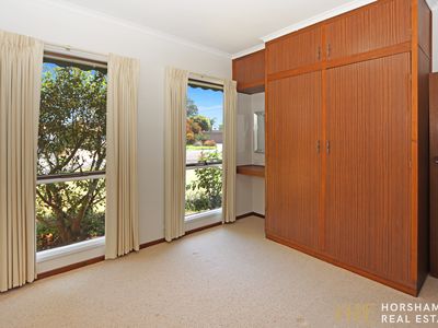 1 Hoskin Court, Horsham