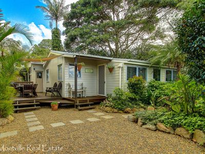260 Western Avenue, Montville