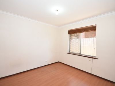 12 Loughton Way, Balga