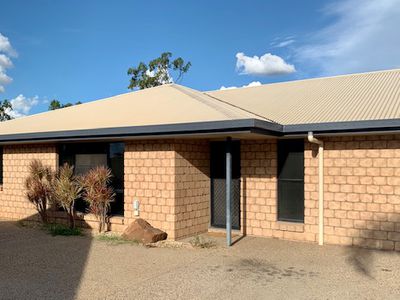 2 / 76 Lambert Drive, Moranbah