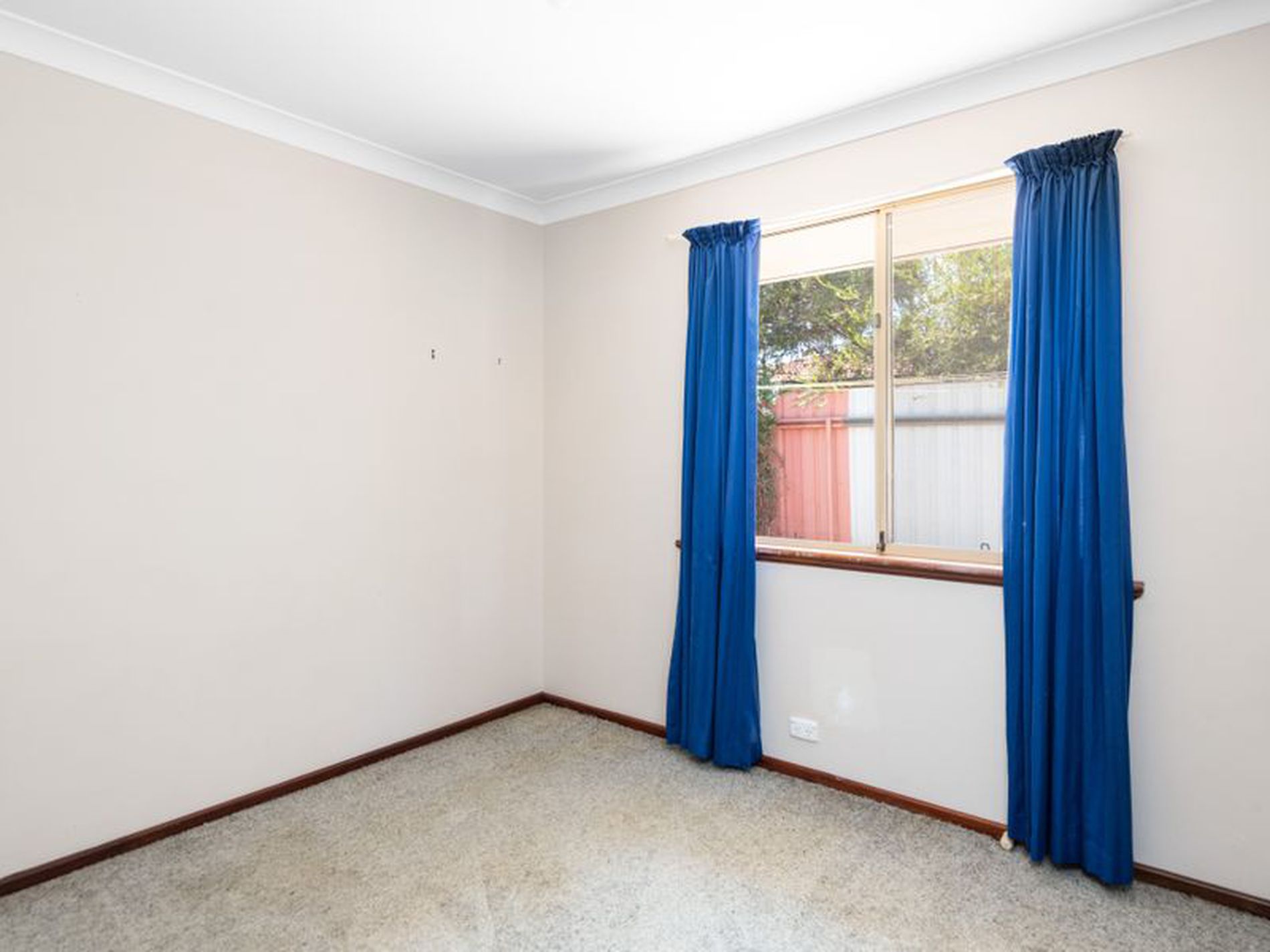 3 Compton Court, Hannans