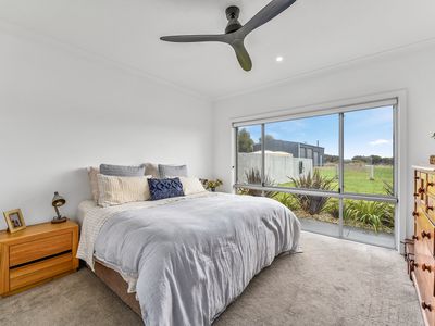 26 Lakeside Drive, Beachport