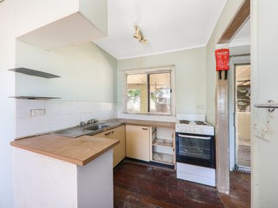 37 Brooke Avenue, Killarney Vale