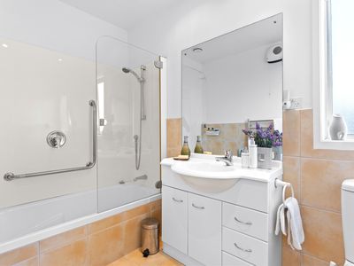 10A Scarboro Terrace, Murrays Bay