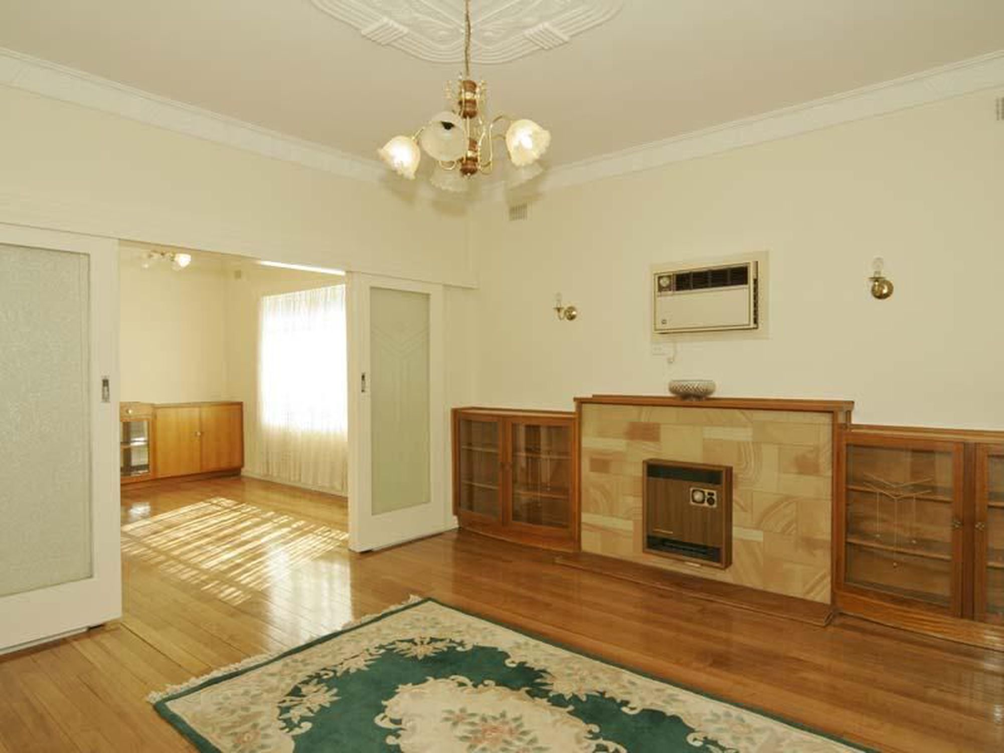 12 Kintore Avenue, Kilburn