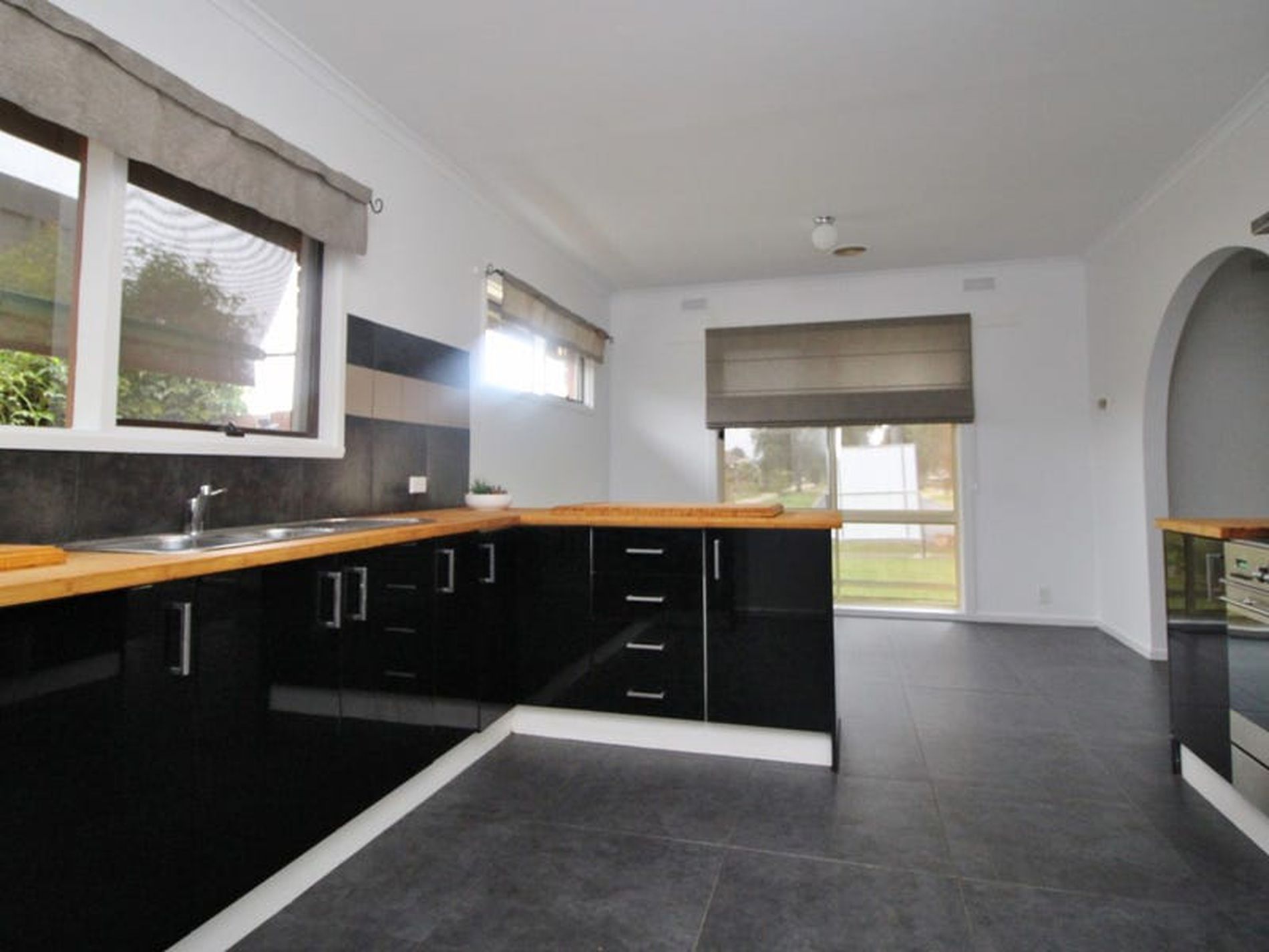 10 Noonan Street, Wangaratta District Property Group