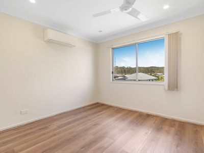 2 / 24 Faraday Crescent, Pacific Pines