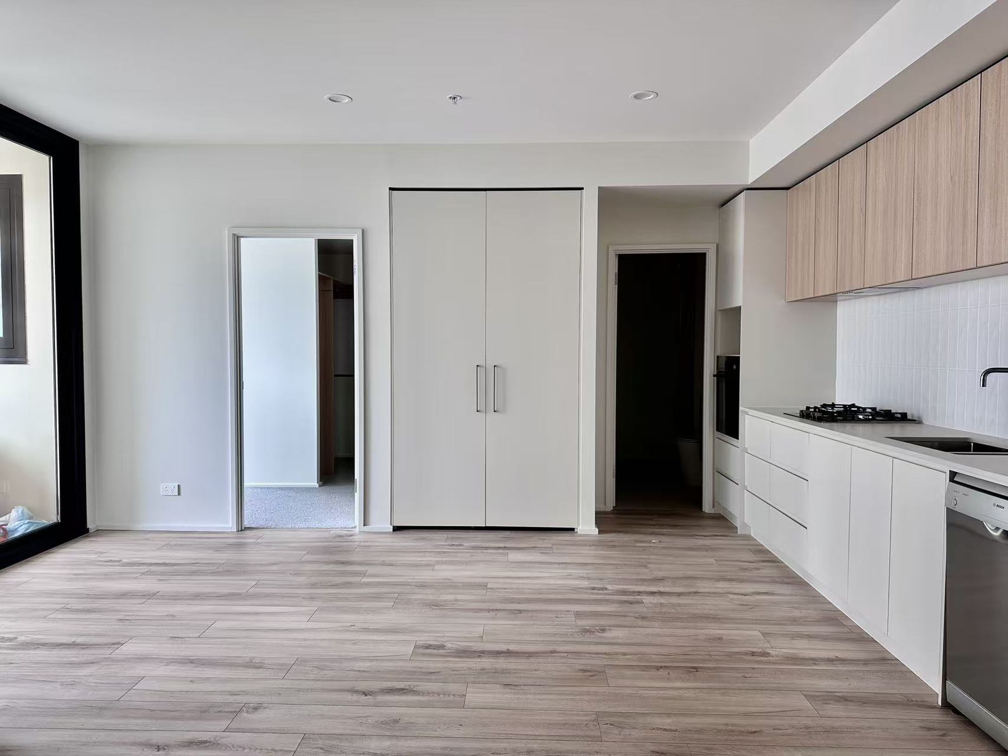 909 / 6 Penaluna Place, Adelaide