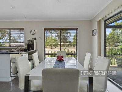 2 / 85 Cambridge Drive, Mansfield